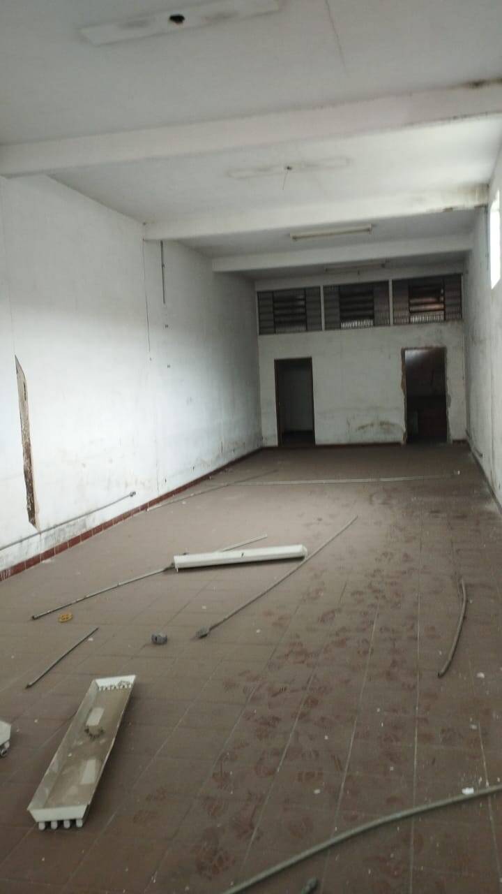 Depósito-Galpão-Armazém para alugar, 100m² - Foto 2